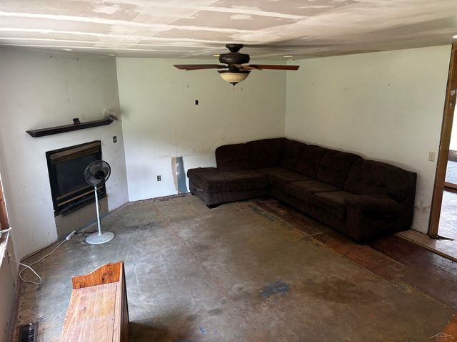 419 E Bradford Road, Midland, MI 48640