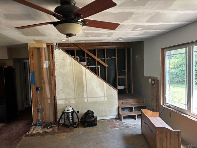 419 E Bradford Road, Midland, MI 48640