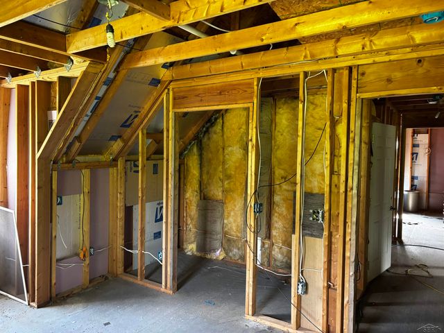 419 E Bradford Road, Midland, MI 48640