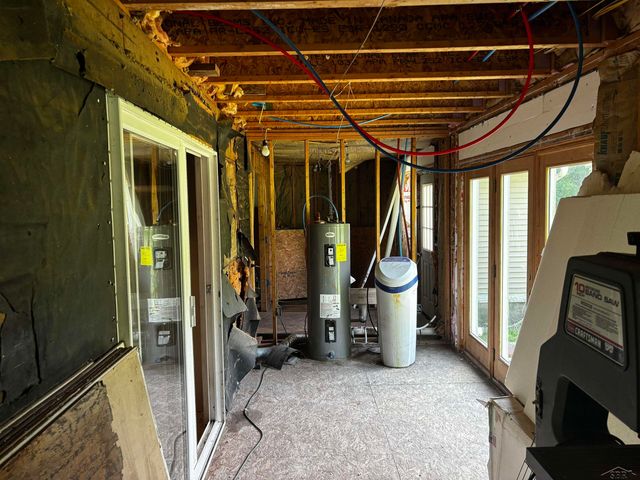 419 E Bradford Road, Midland, MI 48640