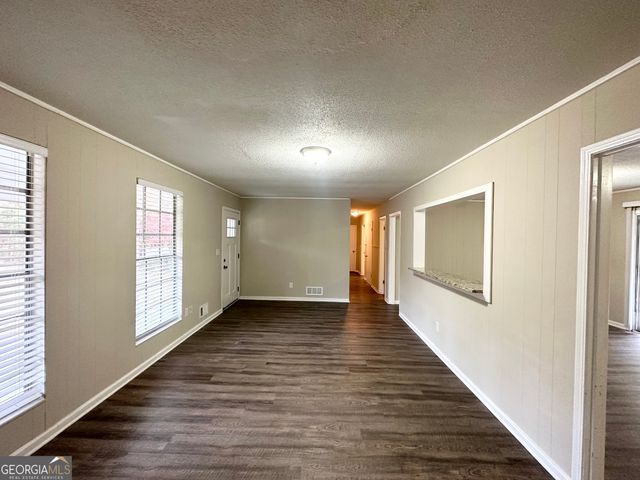 4395 Stonewall Tell Road, College Park, GA 30349