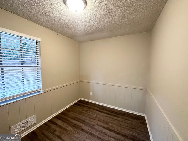 4395 Stonewall Tell Road, College Park, GA 30349