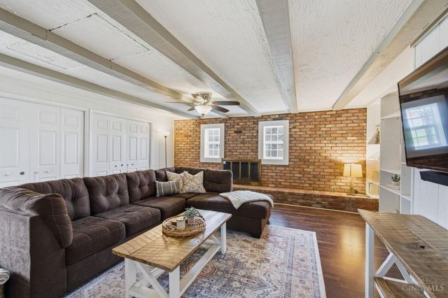 15 Sunny Lane, Hamilton Twp, OH 45065