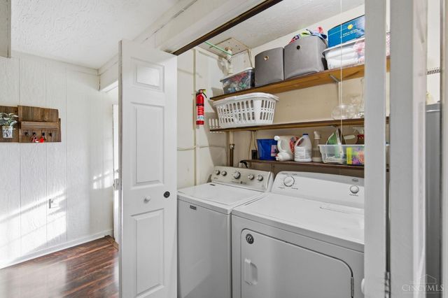 15 Sunny Lane, Hamilton Twp, OH 45065