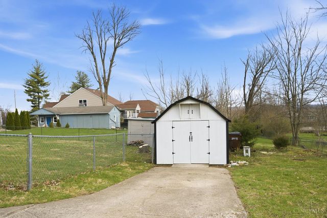 15 Sunny Lane, Hamilton Twp, OH 45065