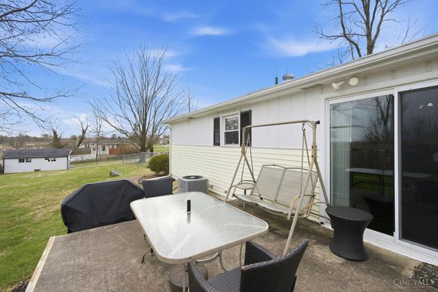 15 Sunny Lane, Hamilton Twp, OH 45065