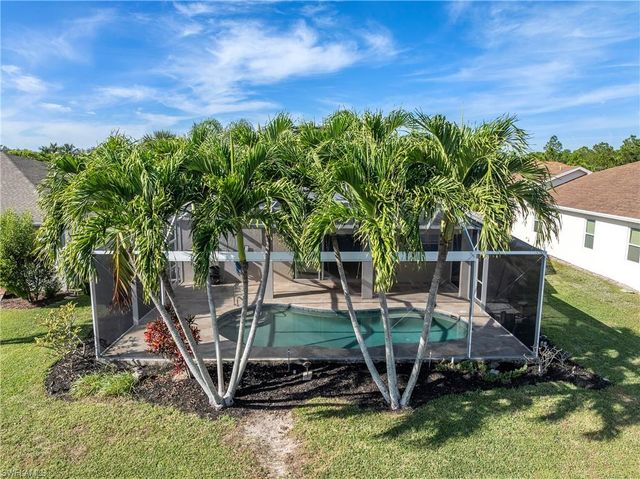 320 Spider Lily LN, Naples, FL 34119