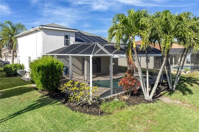 320 Spider Lily LN, Naples, FL 34119