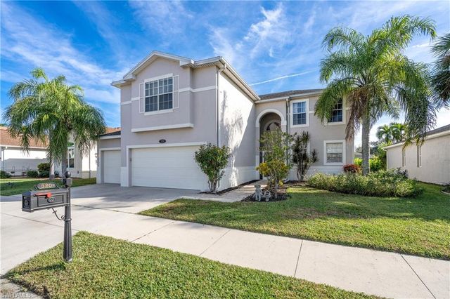 320 Spider Lily LN, Naples, FL 34119
