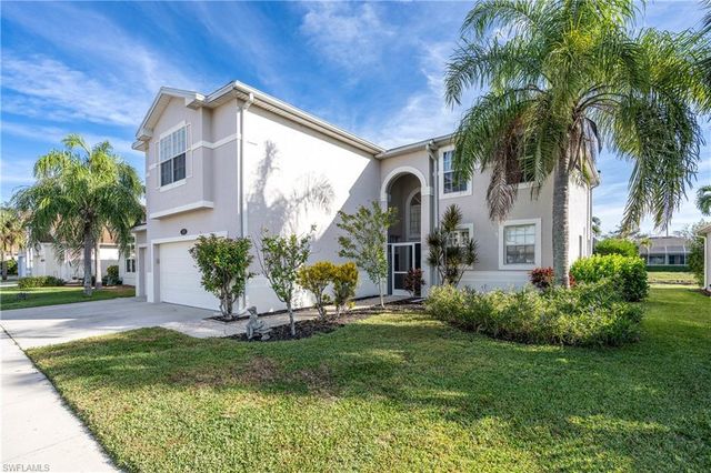 320 Spider Lily LN, Naples, FL 34119