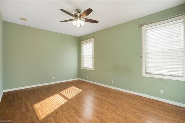 320 Spider Lily LN, Naples, FL 34119