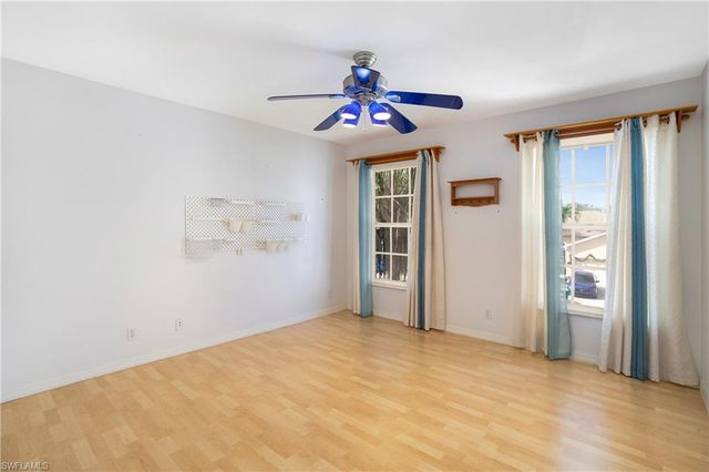 320 Spider Lily LN, Naples, FL 34119