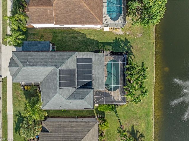 320 Spider Lily LN, Naples, FL 34119