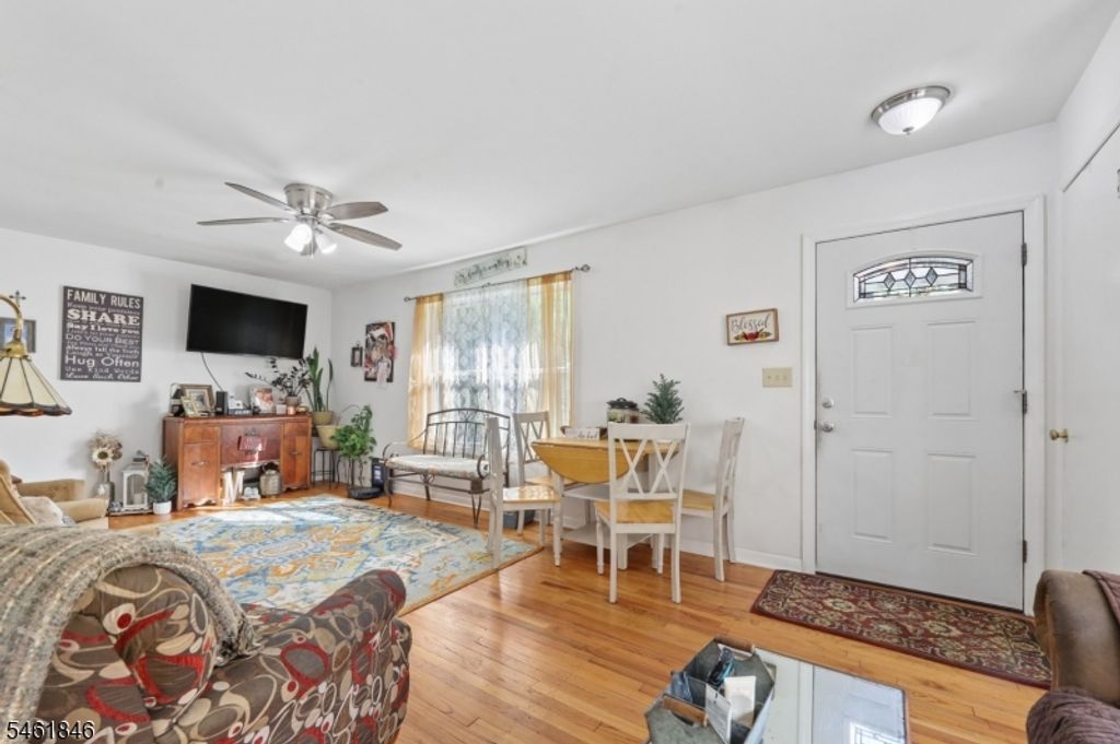 341 Skyline Dr, Ringwood Boro, NJ 07456 — photo 2