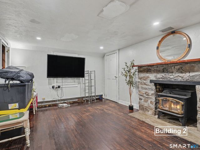 25-35-37 Mills Lane, Easton, CT 06612