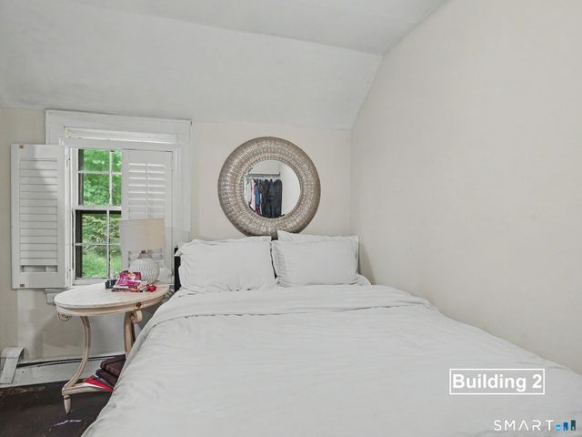 25-35-37 Mills Lane, Easton, CT 06612