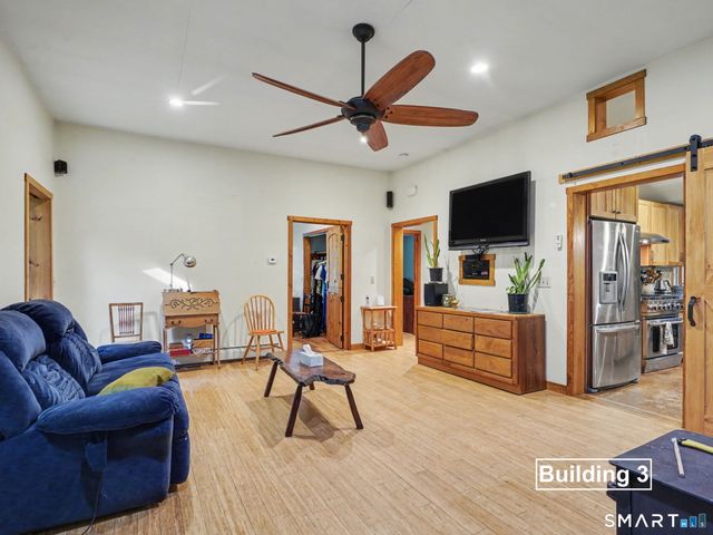 25-35-37 Mills Lane, Easton, CT 06612
