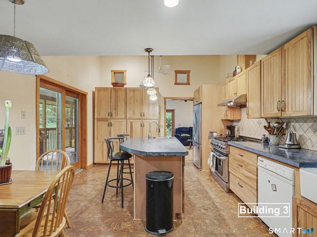 25-35-37 Mills Lane, Easton, CT 06612