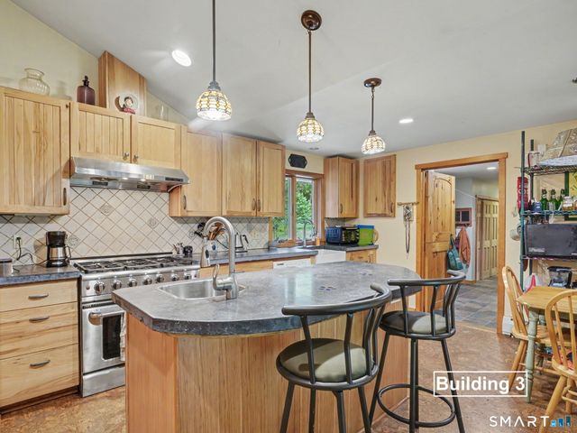 25-35-37 Mills Lane, Easton, CT 06612