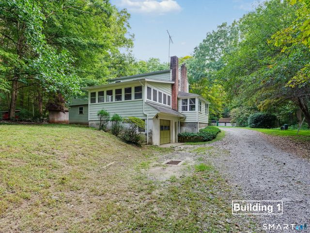 25-35-37 Mills Lane, Easton, CT 06612