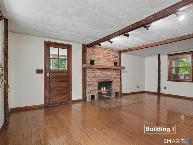 25-35-37 Mills Lane, Easton, CT 06612