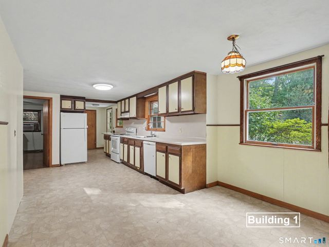 25-35-37 Mills Lane, Easton, CT 06612
