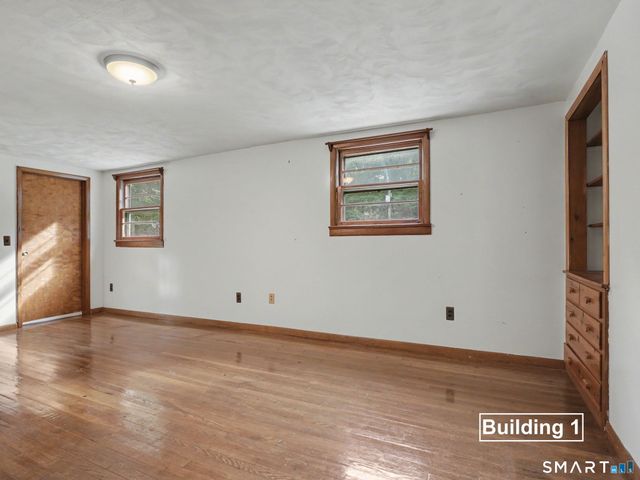 25-35-37 Mills Lane, Easton, CT 06612