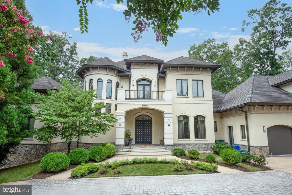 6510 GREENTREE RD, Bethesda, MD 20817