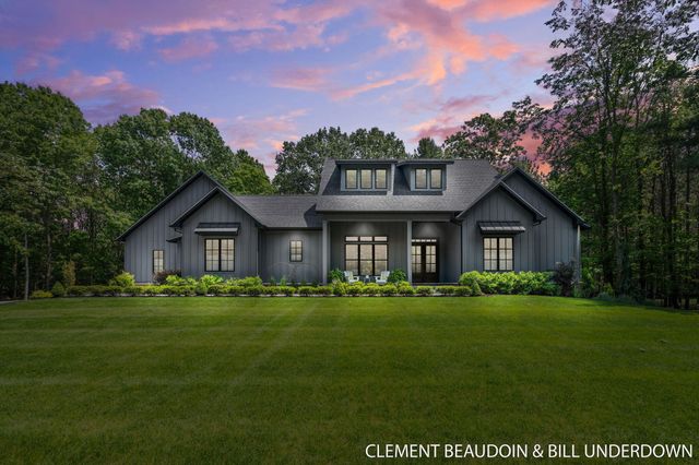 3341 Gaslight Lane, Saugatuck Twp, MI 49453