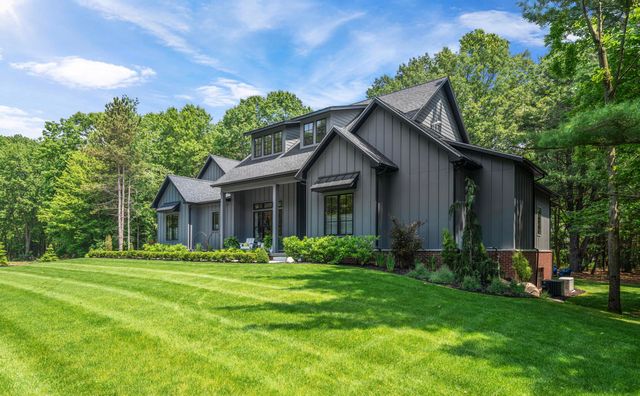 3341 Gaslight Lane, Saugatuck Twp, MI 49453