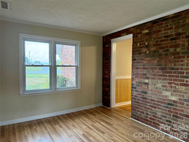 6257 W NC 10 Highway, Hickory, NC 28602