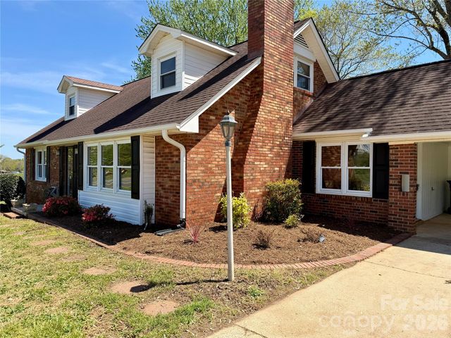 6257 W NC 10 Highway, Hickory, NC 28602