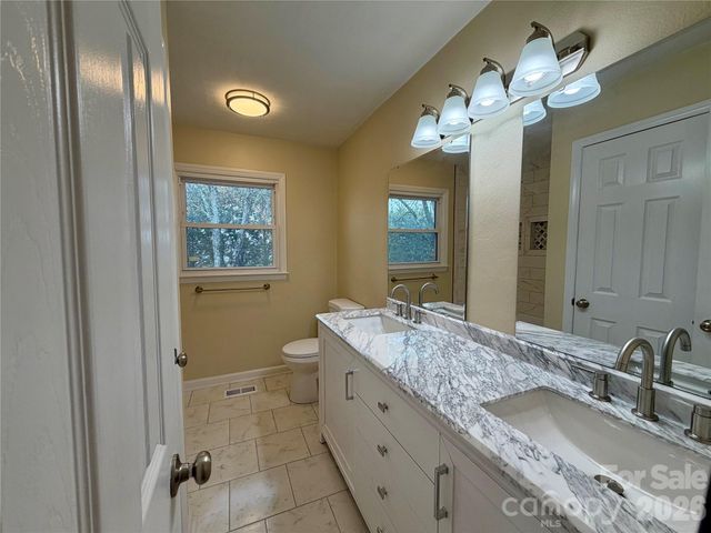 6257 W NC 10 Highway, Hickory, NC 28602