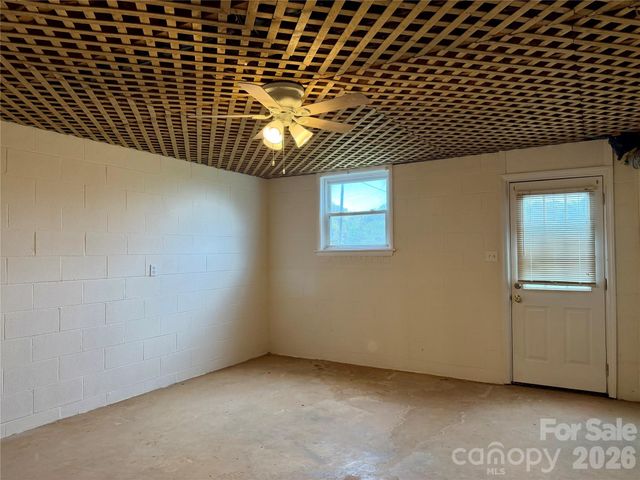 6257 W NC 10 Highway, Hickory, NC 28602