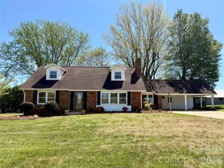6257 W NC 10 Highway, Hickory, NC 28602