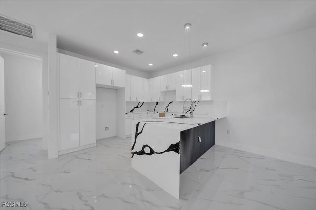 18 W 18th ST, Lehigh Acres, FL 33972