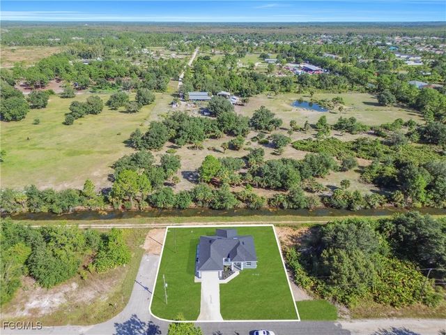 18 W 18th ST, Lehigh Acres, FL 33972