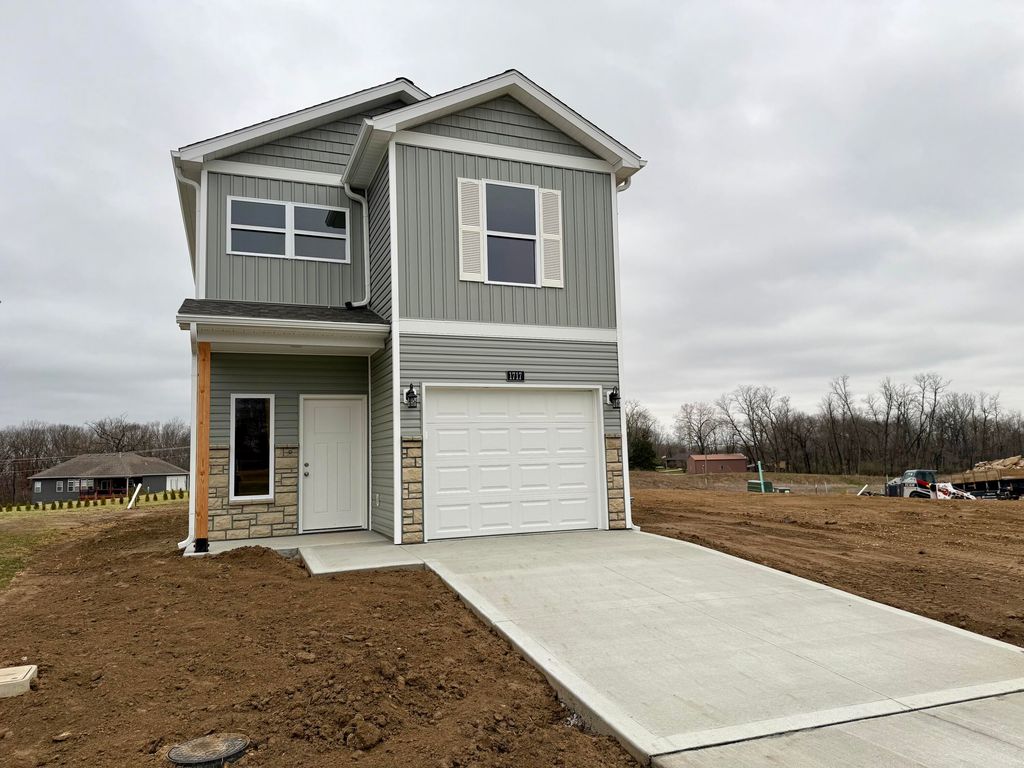 1717 BOSCO BEL DR, Columbia, MO 65202