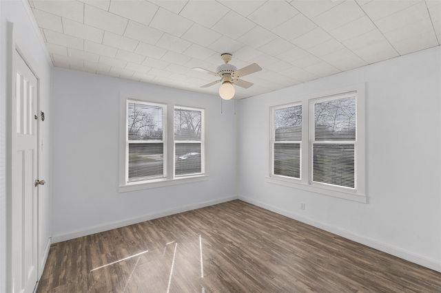 403 N College Street, Weimar, TX 78962