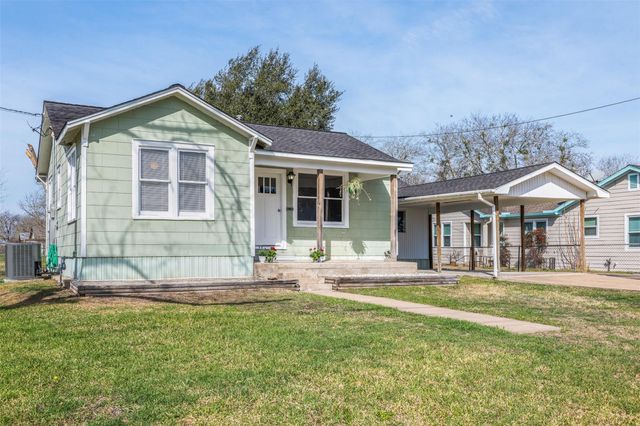 403 N College Street, Weimar, TX 78962