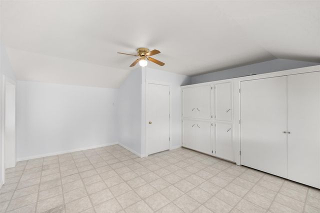 403 N College Street, Weimar, TX 78962