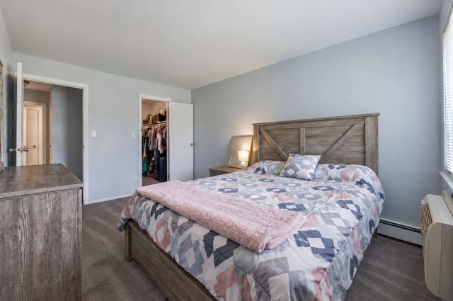 705 Heritage Drive 8-310, Hoffman Estates, IL 60169