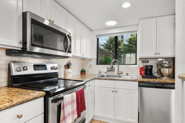 565 S Mollison Ave D, El Cajon, CA 92020