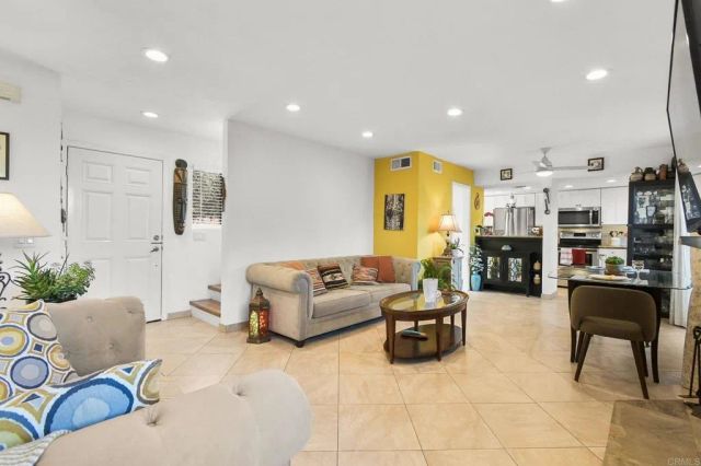565 S Mollison Ave D, El Cajon, CA 92020