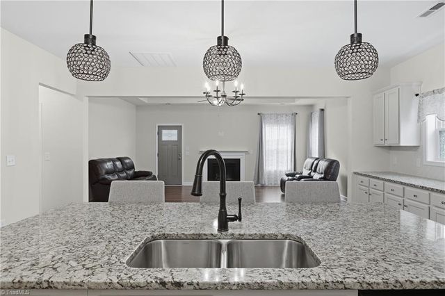 4534 Jasper Ridge Drive, Clemmons, NC 27012