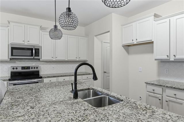 4534 Jasper Ridge Drive, Clemmons, NC 27012