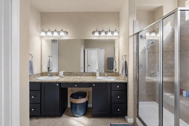 1045 W 22nd Street G, Houston, TX 77008