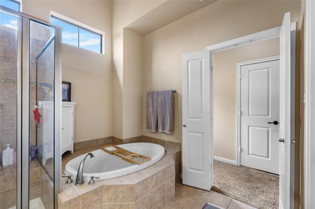 1045 W 22nd Street G, Houston, TX 77008