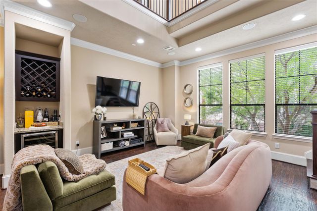 1045 W 22nd Street G, Houston, TX 77008