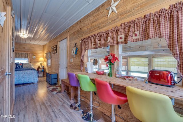 1113 Old Stage Road, Rogersville, TN 37857